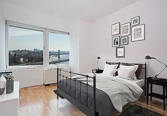 2nd image of 55 Liberty St #10CD
