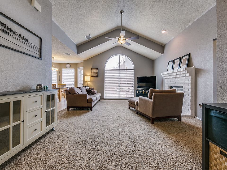 1st image of 2128 Birch Bnd