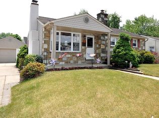 16 Lanci Rd, Maple Shade, NJ 08052