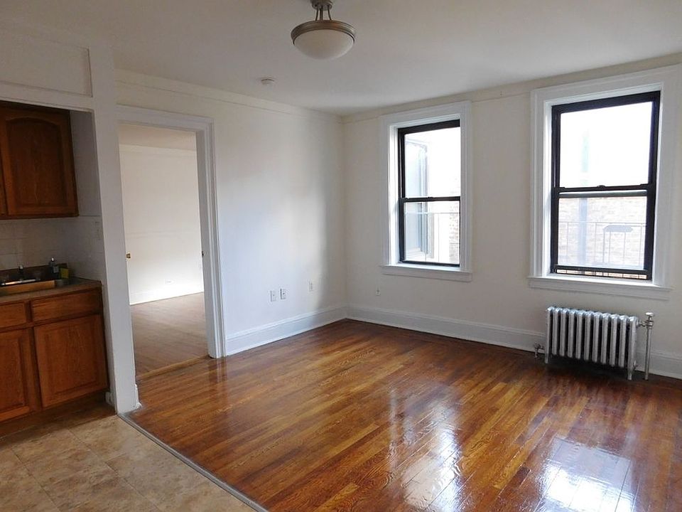 1st image of 3215 35th St #E3