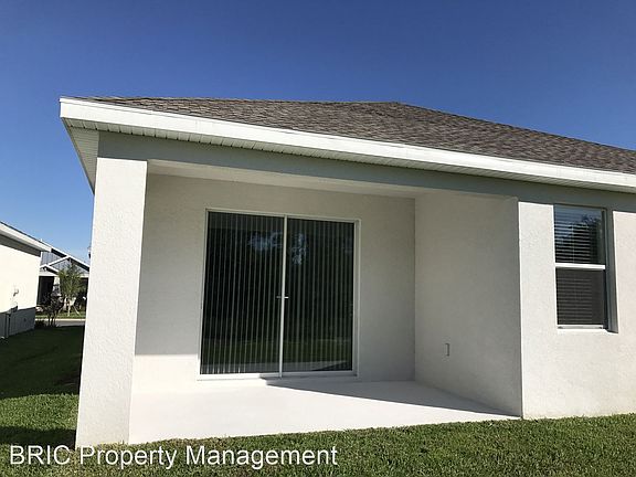 2nd image of 10084 Lovegrass Ln