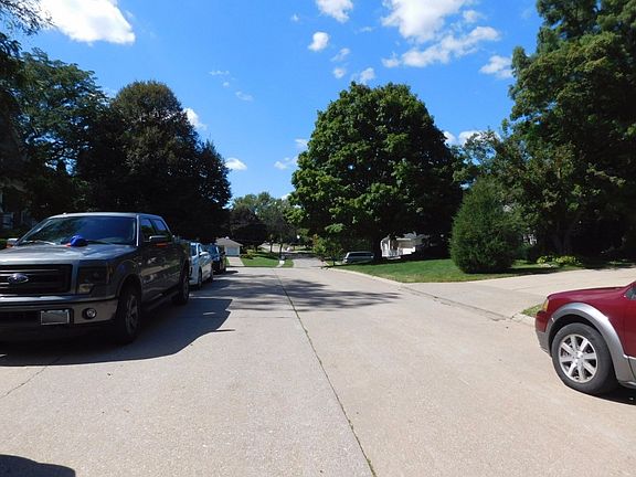 5th image of 2724 Elm St