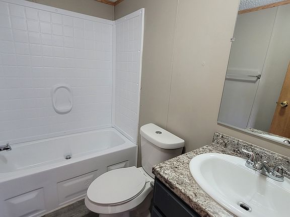 5th image of 6201 SE 52nd St
