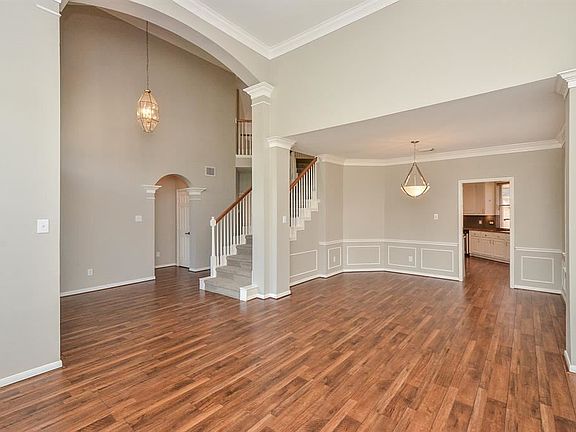 5th image of 20739 Fawnbrook Ct