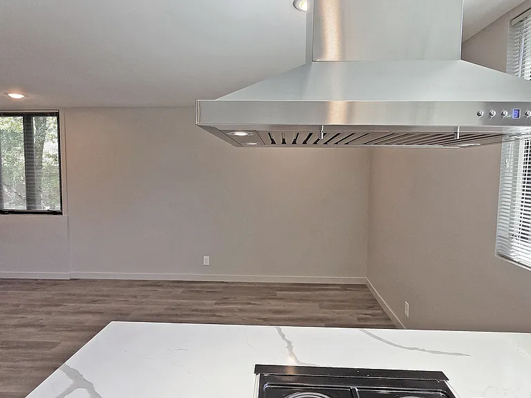 2716 N St #201 — Photo 5