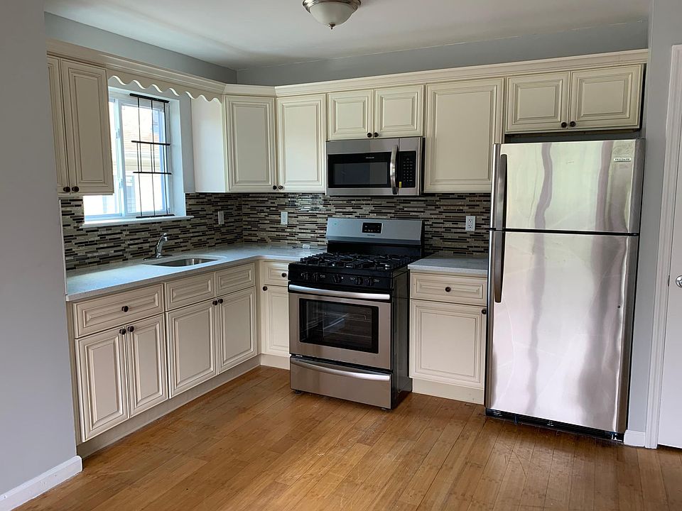 1st image of 2907 Grace Ave Floor 2