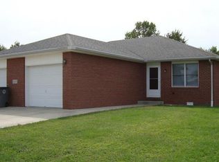802 Emma Dr #804, Seymour, IN 47274