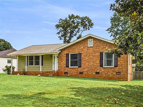 4th image of 4127 Summerglen Dr