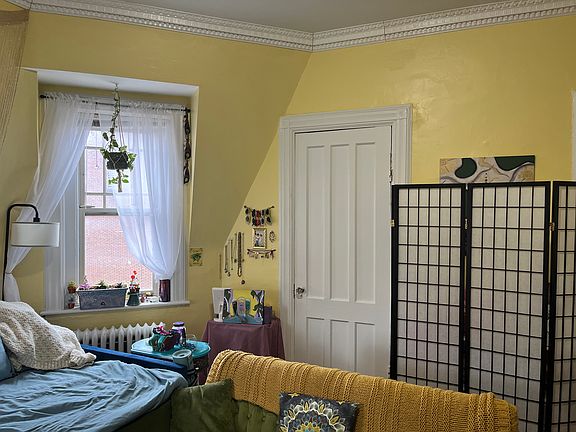 Living room + bathroom door