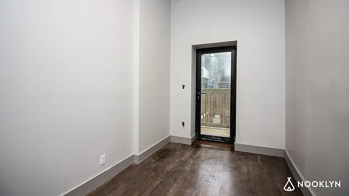 Rented by Nooklyn NYC LLC | media 19