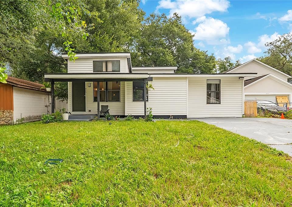 1st image of 415 S LANCELOT AVENUE