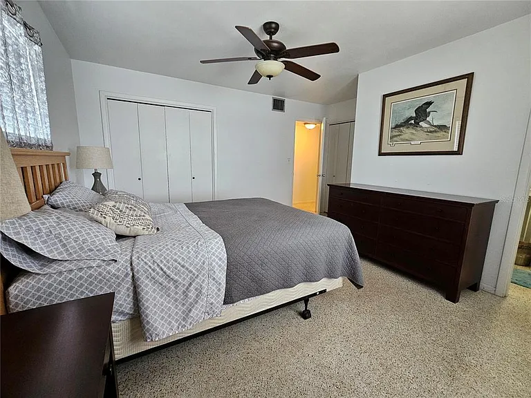 1703 Amhurst Cir — Photo 22