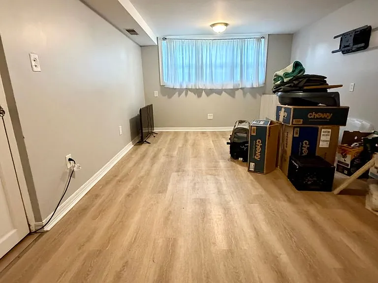 300 Winding Way — Photo 26