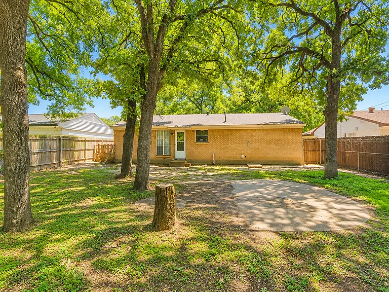6811 Marla Dr — Photo 7