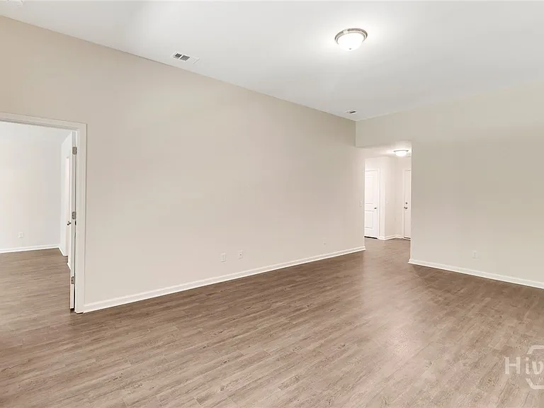 532 Cade Dr — Photo 9