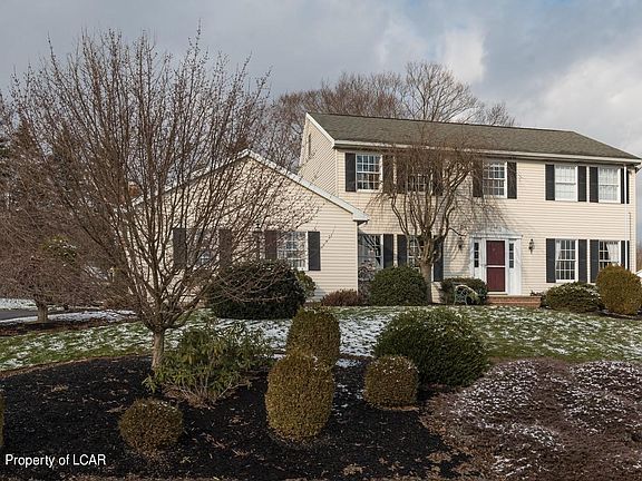 3rd image of 24 Kimberly Dr