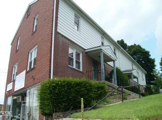 67 Lake Ave, Danbury, CT 06811