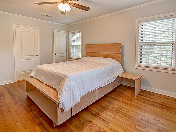 5th image of 1612 Broadhill Dr