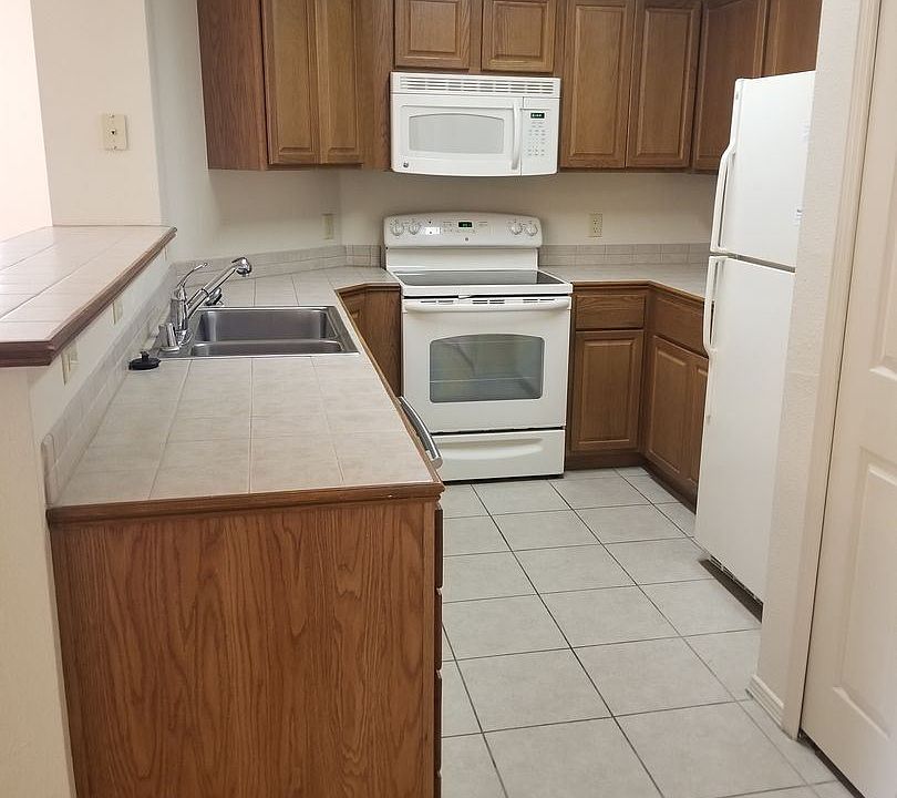 2nd image of 3650 Morning Star Dr Unit 3907
