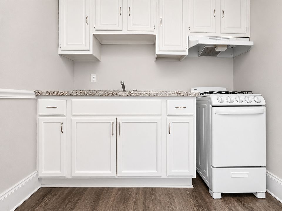 1st image of 656 Lothrop Rd #108-R