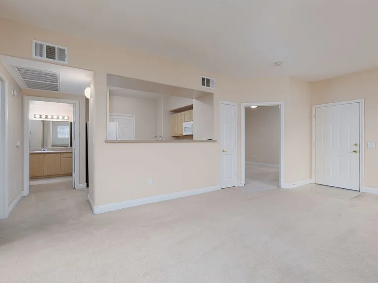 8000 W Badura Ave #1121 — Photo 4