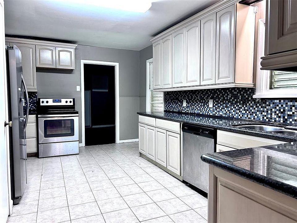 1st image of 6221 Sapphire Ct