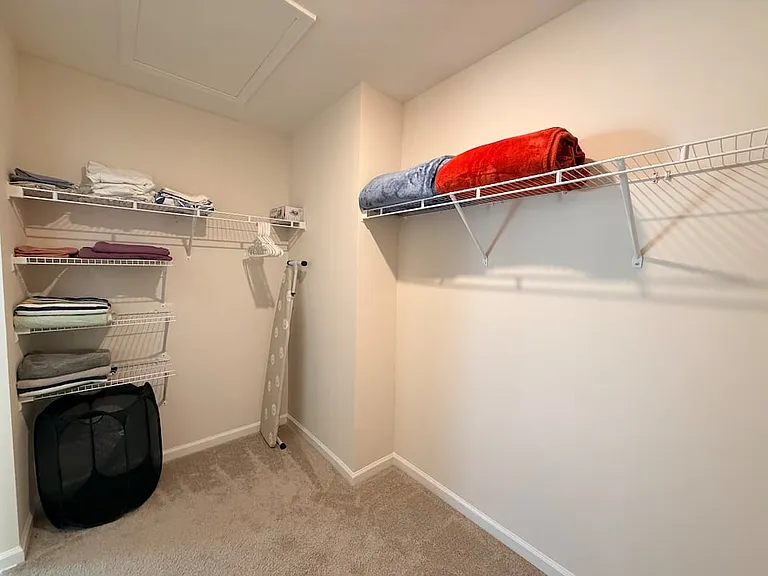 301 Long Grove Ln — Photo 10
