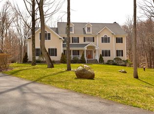36 Old Trolley Rd, Ridgefield, CT 06877