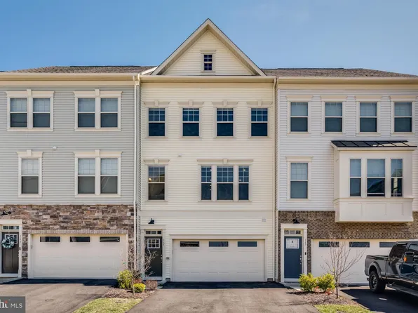 165 Whitson Woods Pl, Stafford, VA 22554