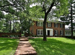 9832 Countryshire Pl, Saint Louis, MO 63141