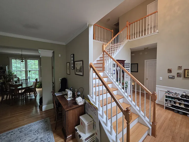 5 Spreading Oak Ct — Photo 3