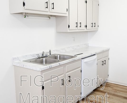 5th image of 706 E Inskip Dr APT 14