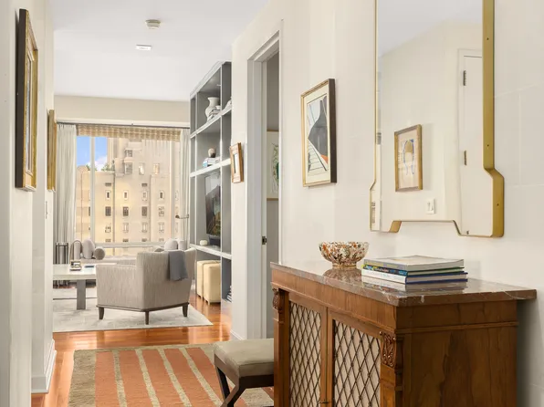 1 Central Park West image 3 of 14