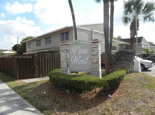 15690 SW 82nd Circle Ln #1-9, Miami, FL 33193