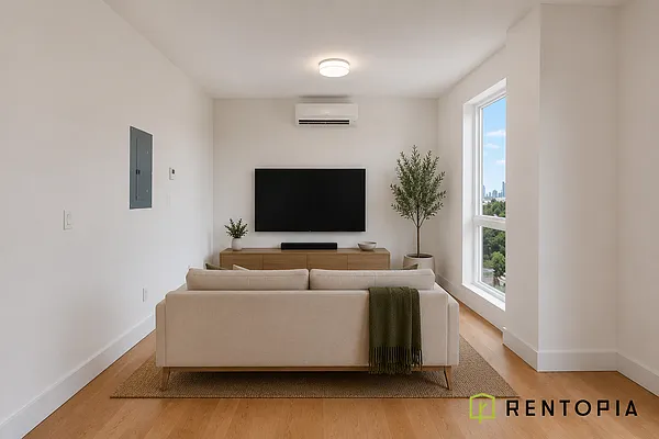 Living room, photo 2