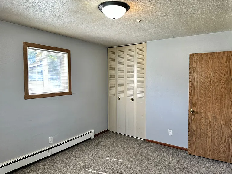College Park Apartments — Photo 23