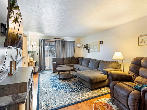5th image of 65623 Woodbury Dr