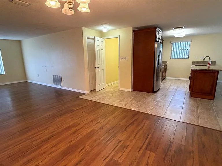 7621 Rosewood Dr — Photo 6