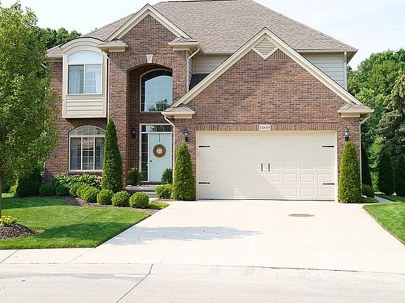 2nd image of 14849 Stoney Brook Dr W