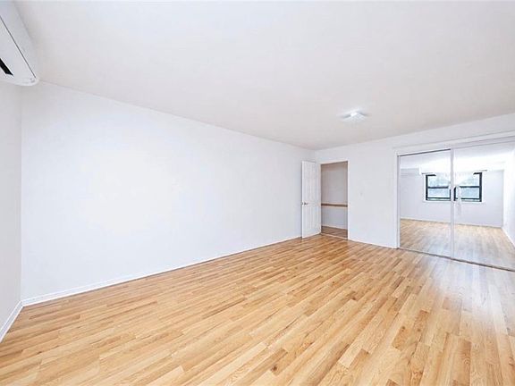 4th image of 200 Pierce St #A