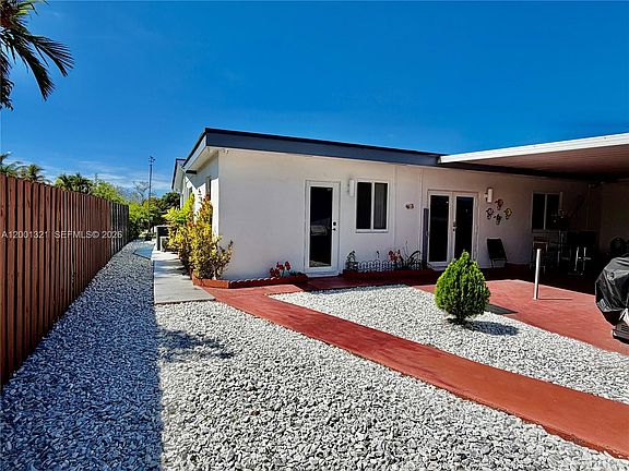 4th image of 11511 SW 180th St