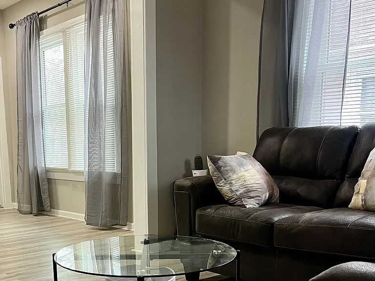 6008 Addison Rd — Photo 9