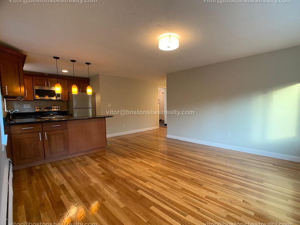 1st image of 132 Beaconsfield Rd #53ddad5ed