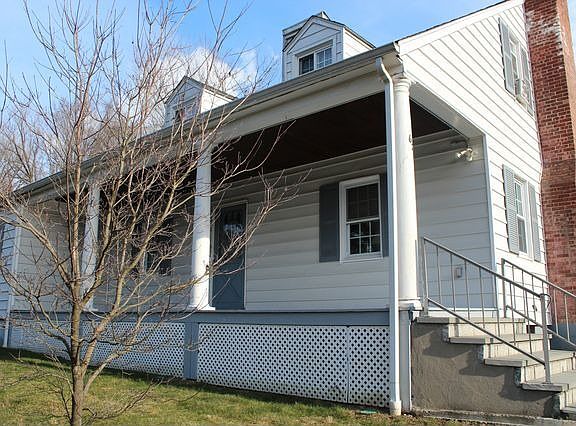 2nd image of 62 Columbus Ave
