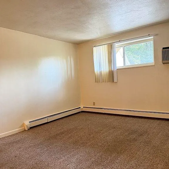 49 Sumner St #4 — Photo 3