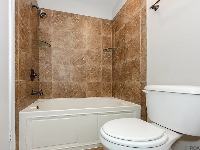 10062 Jefferson Hwy #B — Photo 16