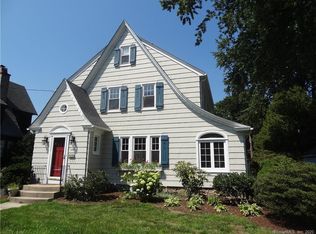 224 Lake Ave, Bridgeport, CT 06605