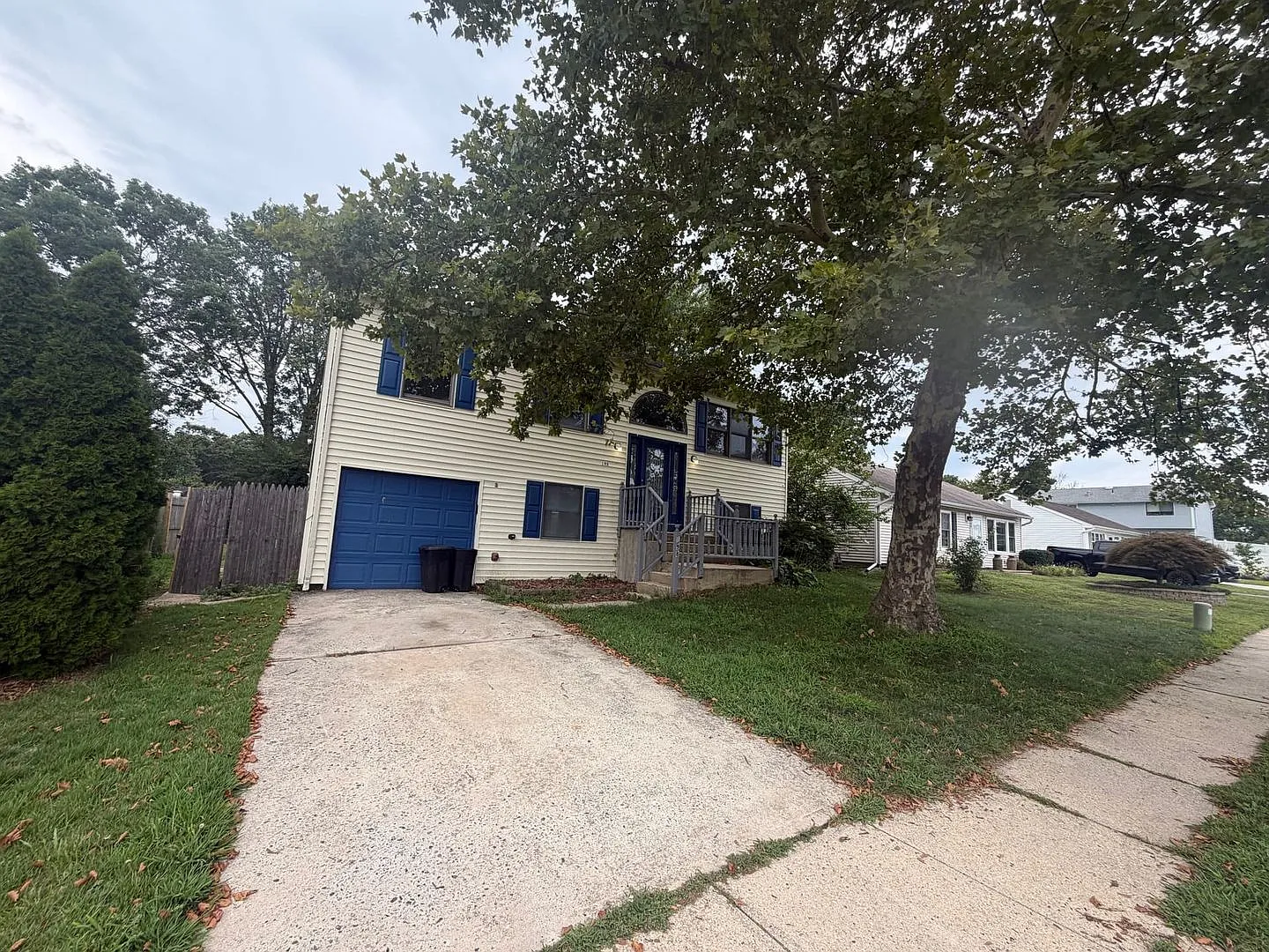 Four-Bedroom Home with Pool in Barnegat Township — Photo 2
