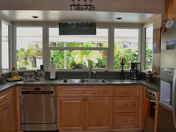 2nd image of 1914 Oakdale Ln N