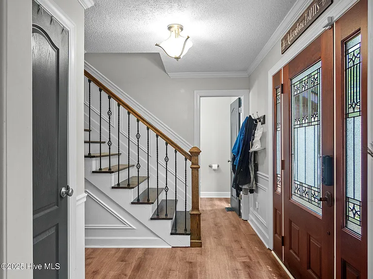 939 Eton Dr — Photo 21